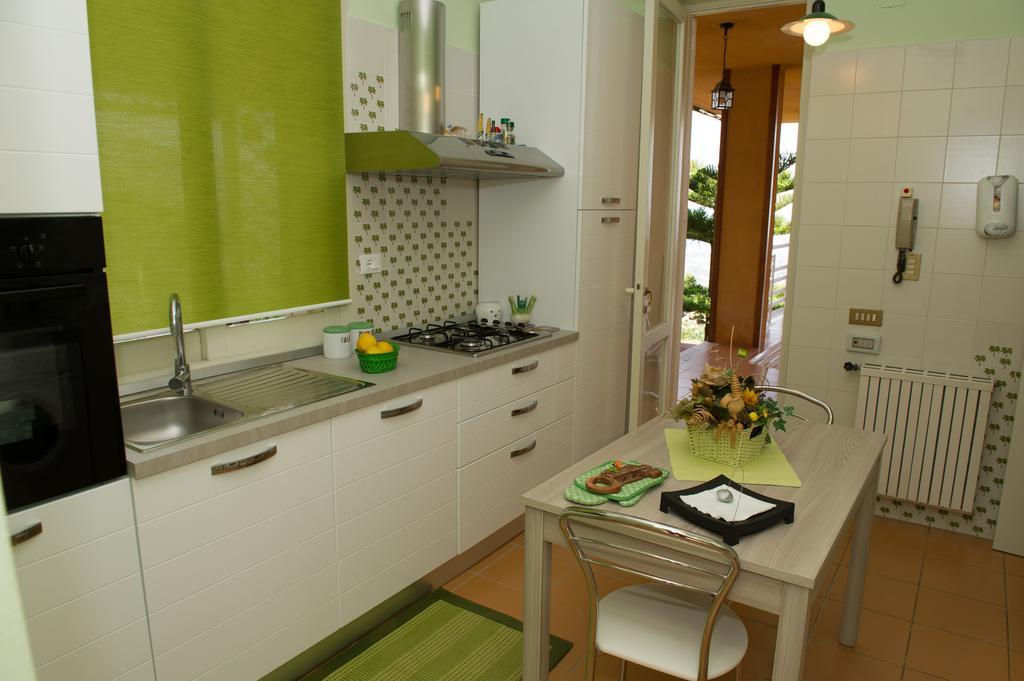 Lomarchi Holiday Home Carini Exterior foto